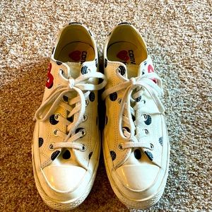 Converse & CDG Colab with very little wear. Woman’s Size 9/Men’s Size 7